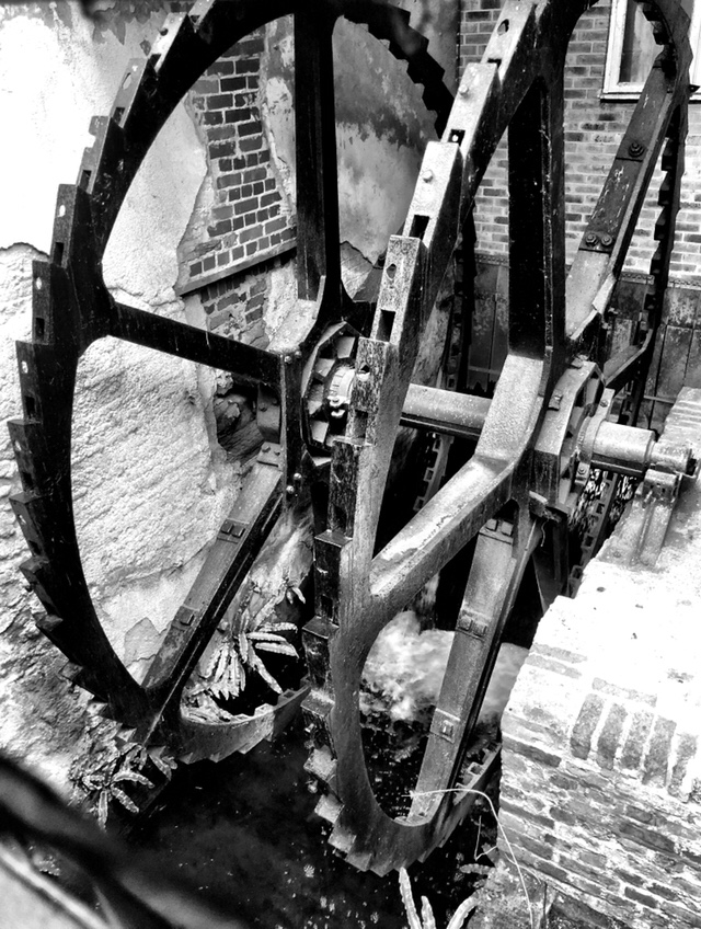 A water wheel in West London - Thorney Mill