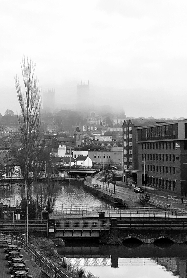 Fog clearing - Lincoln Minster