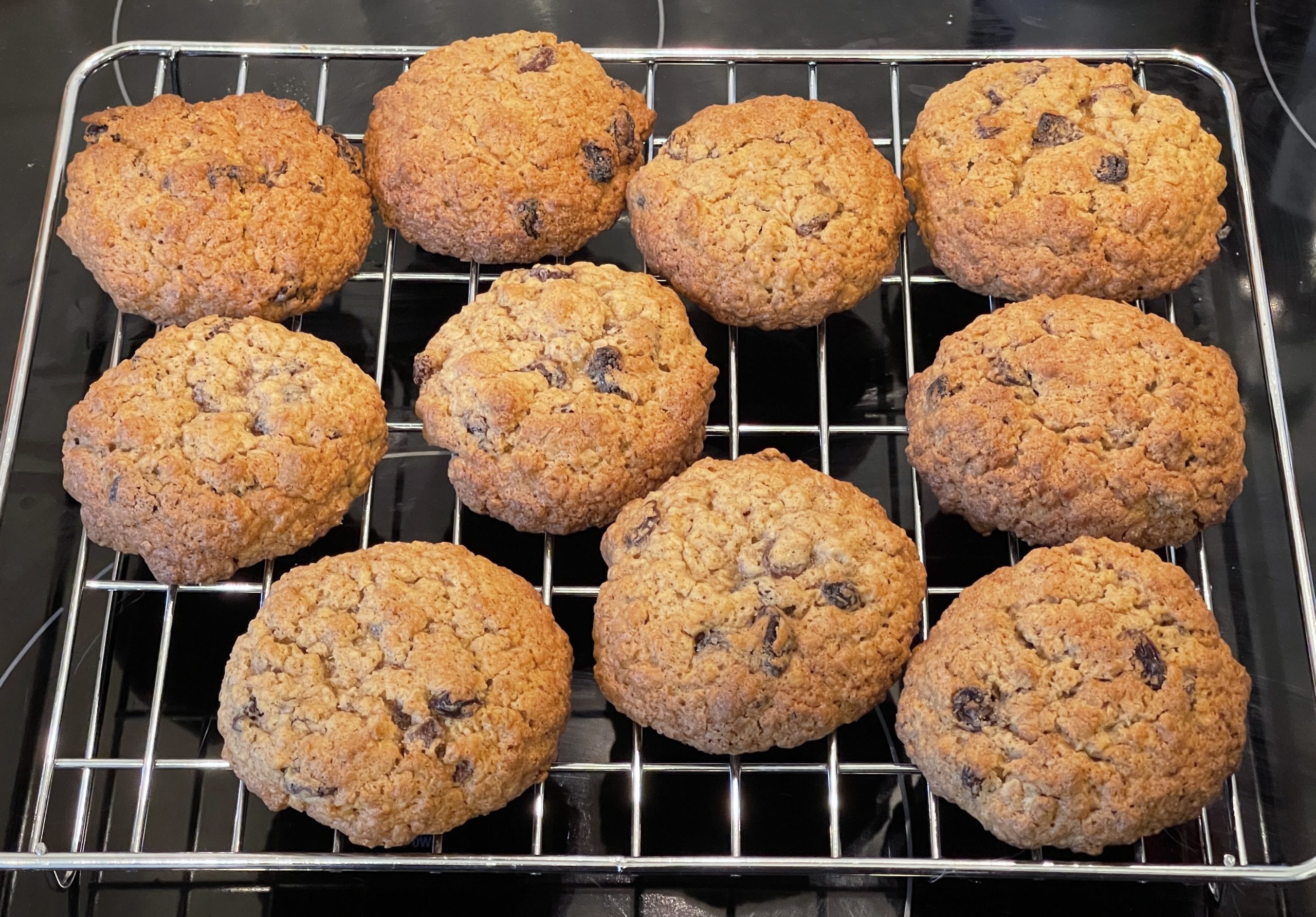 oat and sultana ​cookies