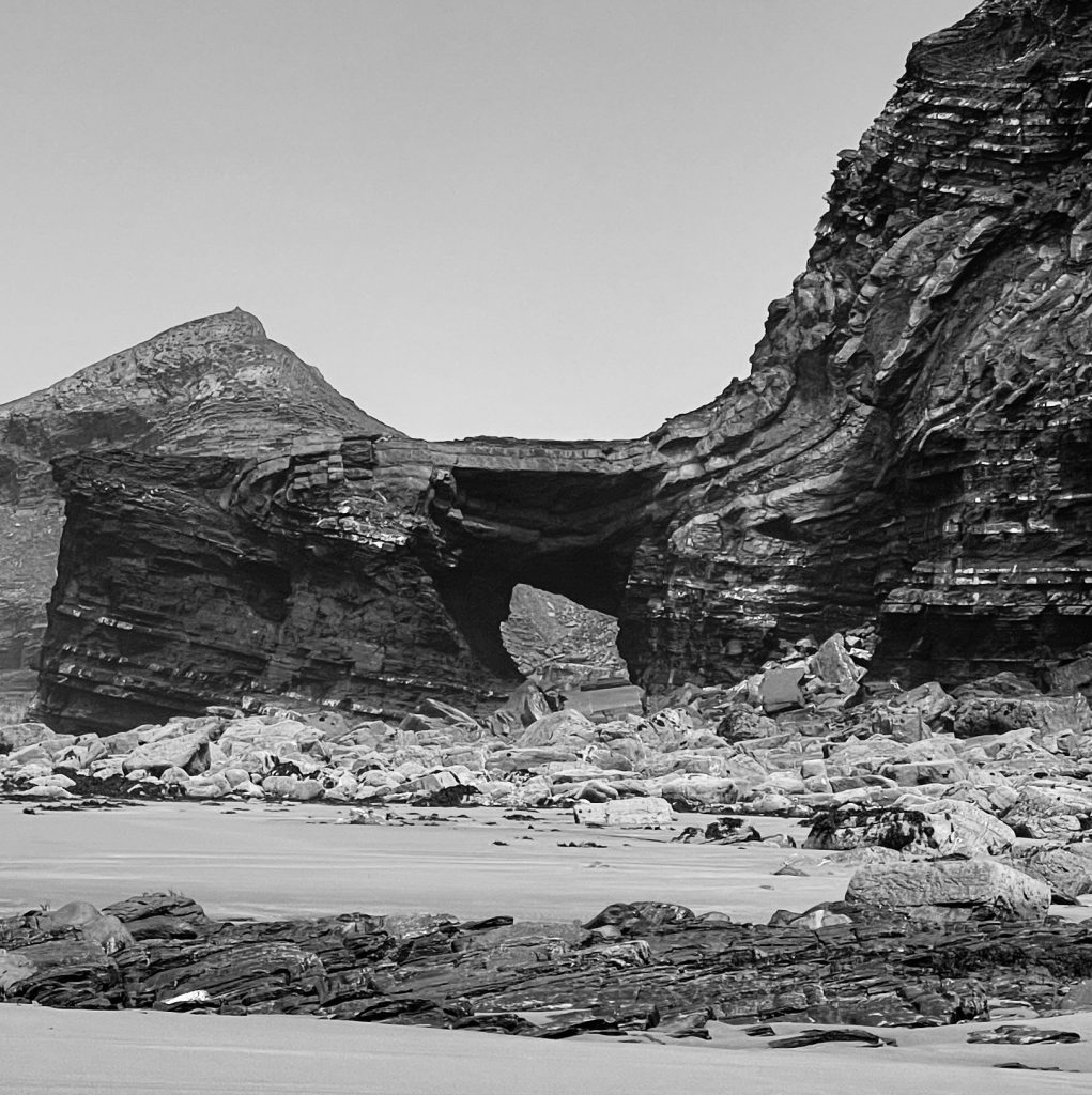 Northern Door rock ​arch