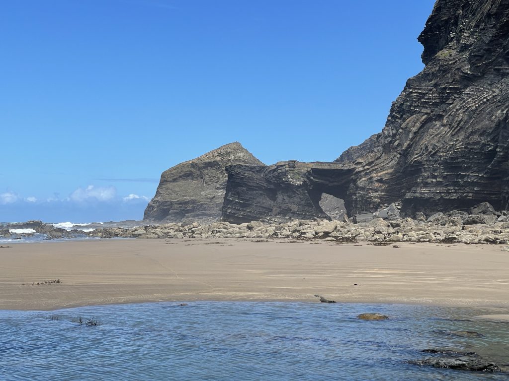Little Strand and Northern Door rock ​arch