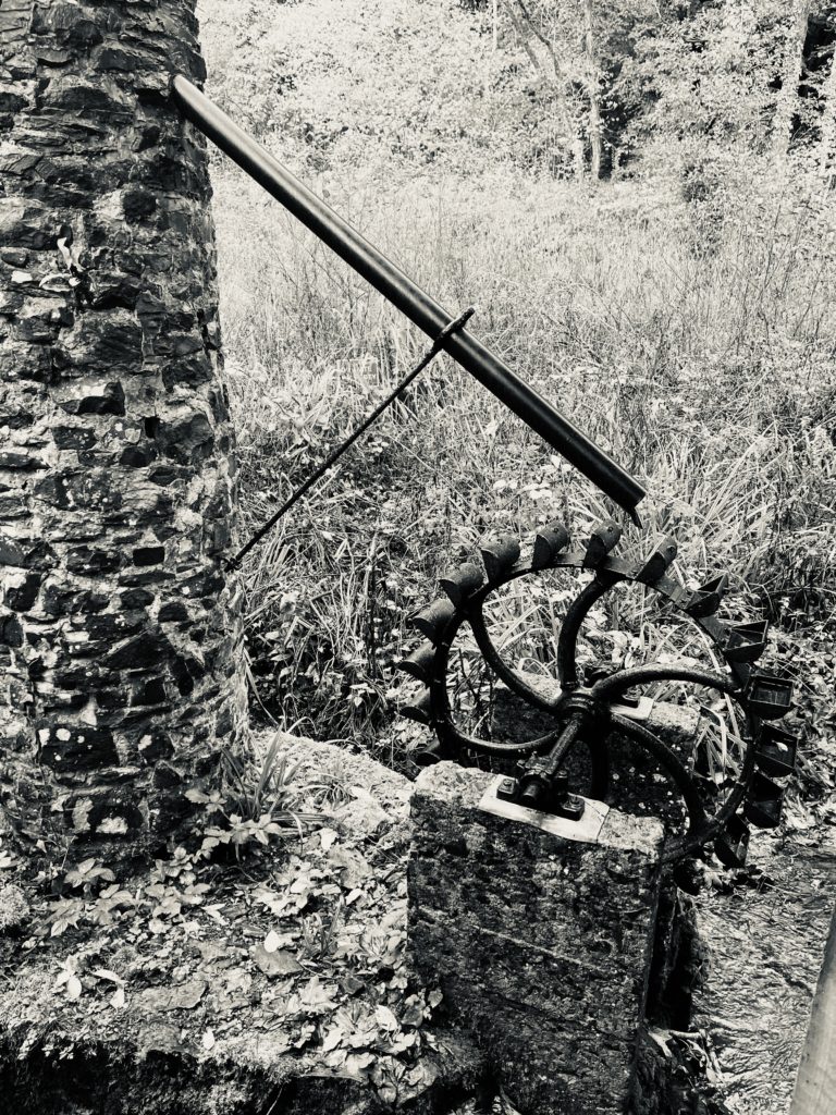 overshoot water wheel