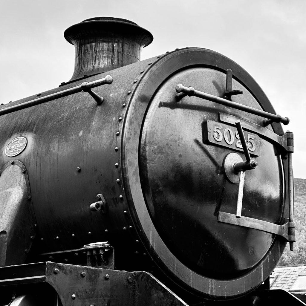 Strathspey Railway 5025 front detail